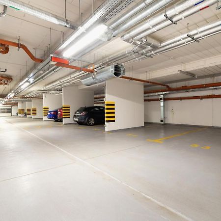 W Parku Lotnikow Apartments Tauron Arena By Noclegi Renters คราคูฟ ภายนอก รูปภาพ