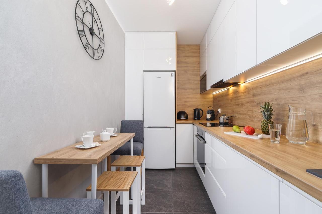 W Parku Lotnikow Apartments Tauron Arena By Noclegi Renters คราคูฟ ภายนอก รูปภาพ