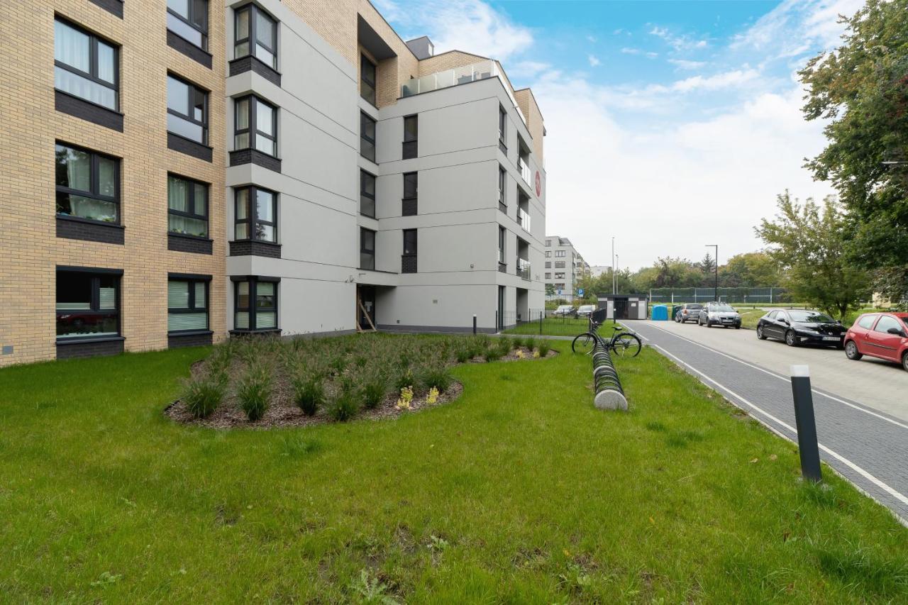 W Parku Lotnikow Apartments Tauron Arena By Noclegi Renters คราคูฟ ภายนอก รูปภาพ