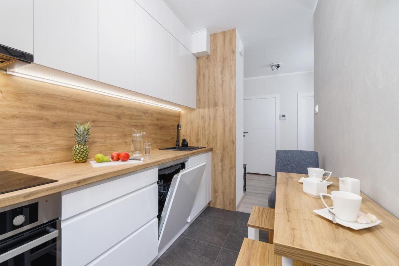 W Parku Lotnikow Apartments Tauron Arena By Noclegi Renters คราคูฟ ภายนอก รูปภาพ